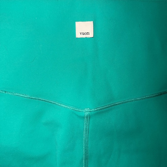 Vuori Studio Pocket Biker Shorts - Picture 3 of 6